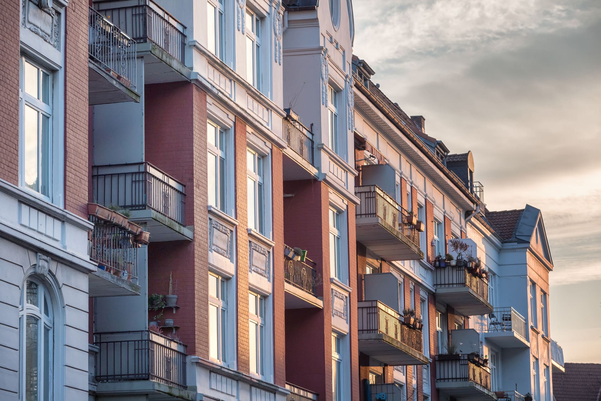 Hausfassade einer Immobilie von Immobilienmakler Heikenfeld
